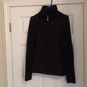 Am selling this beautiful turtleneck sweater😃😃❤️